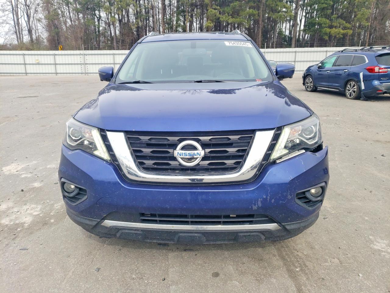 2020 Nissan Pathfinder sl