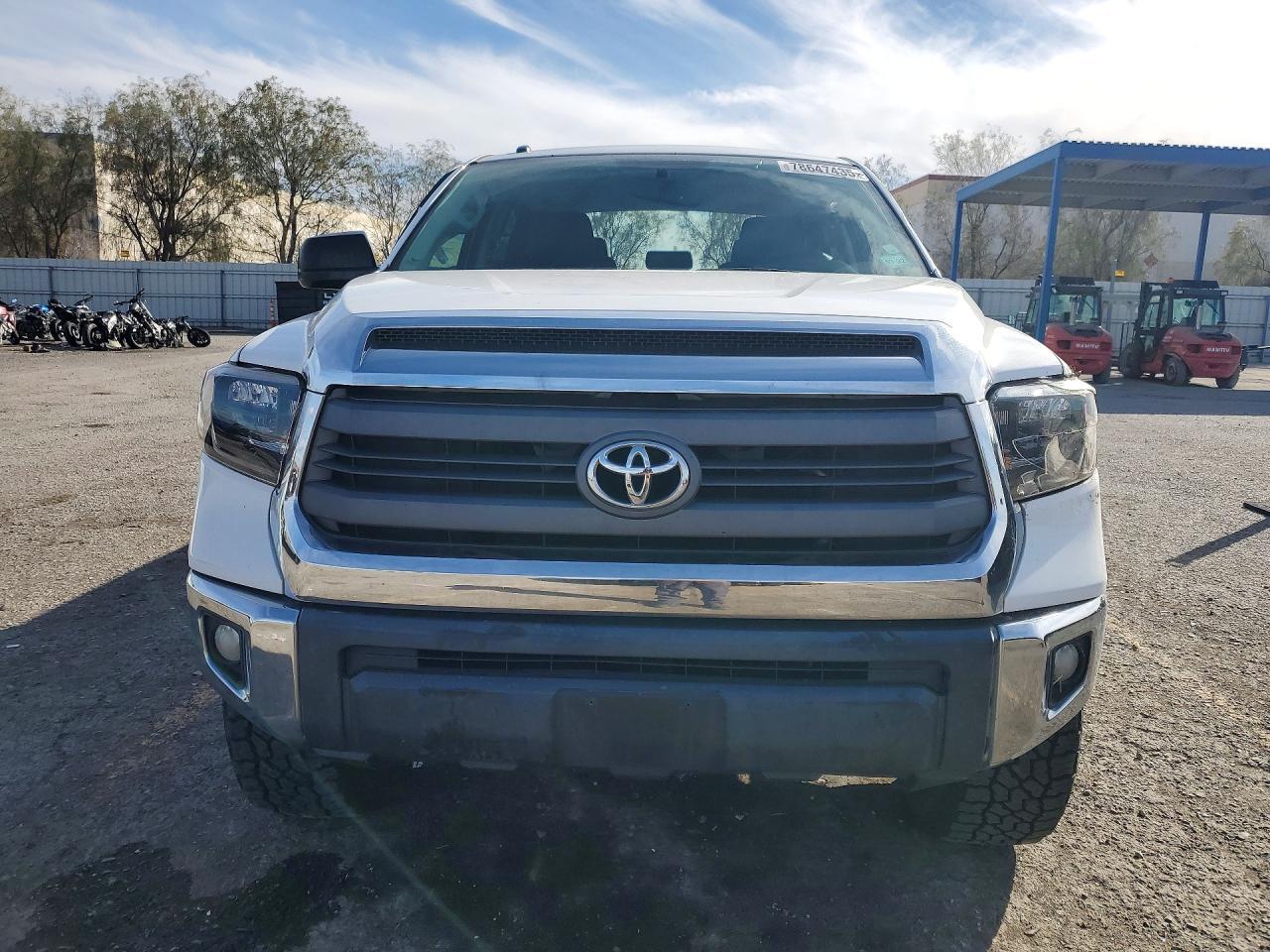 2014 Toyota Tundra SR5