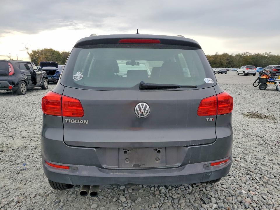 2016 Volkswagen Tiguan s
