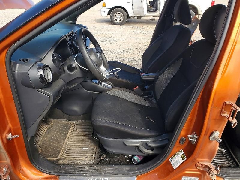 2020 Nissan Kicks sv