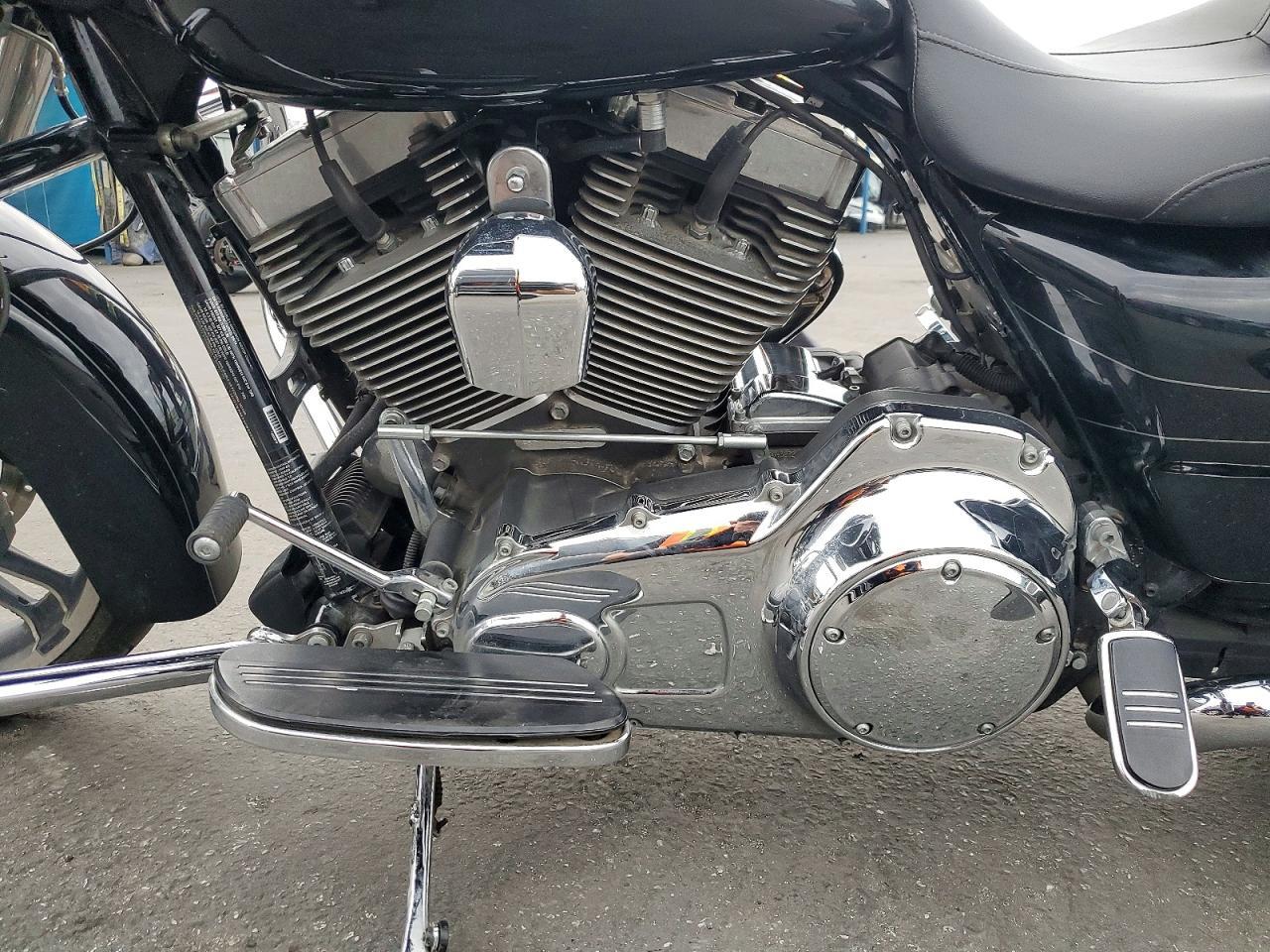 2015 Harley-Davidson Flhxs