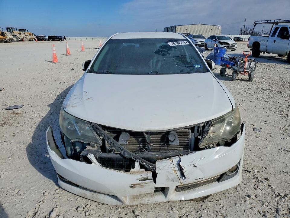 2014 Toyota Camry l