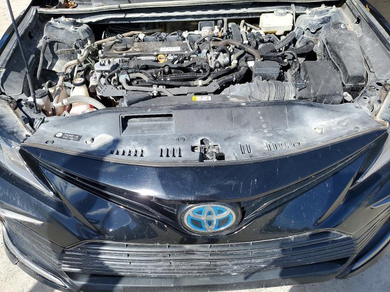 2021 Toyota Camry Hybrid le