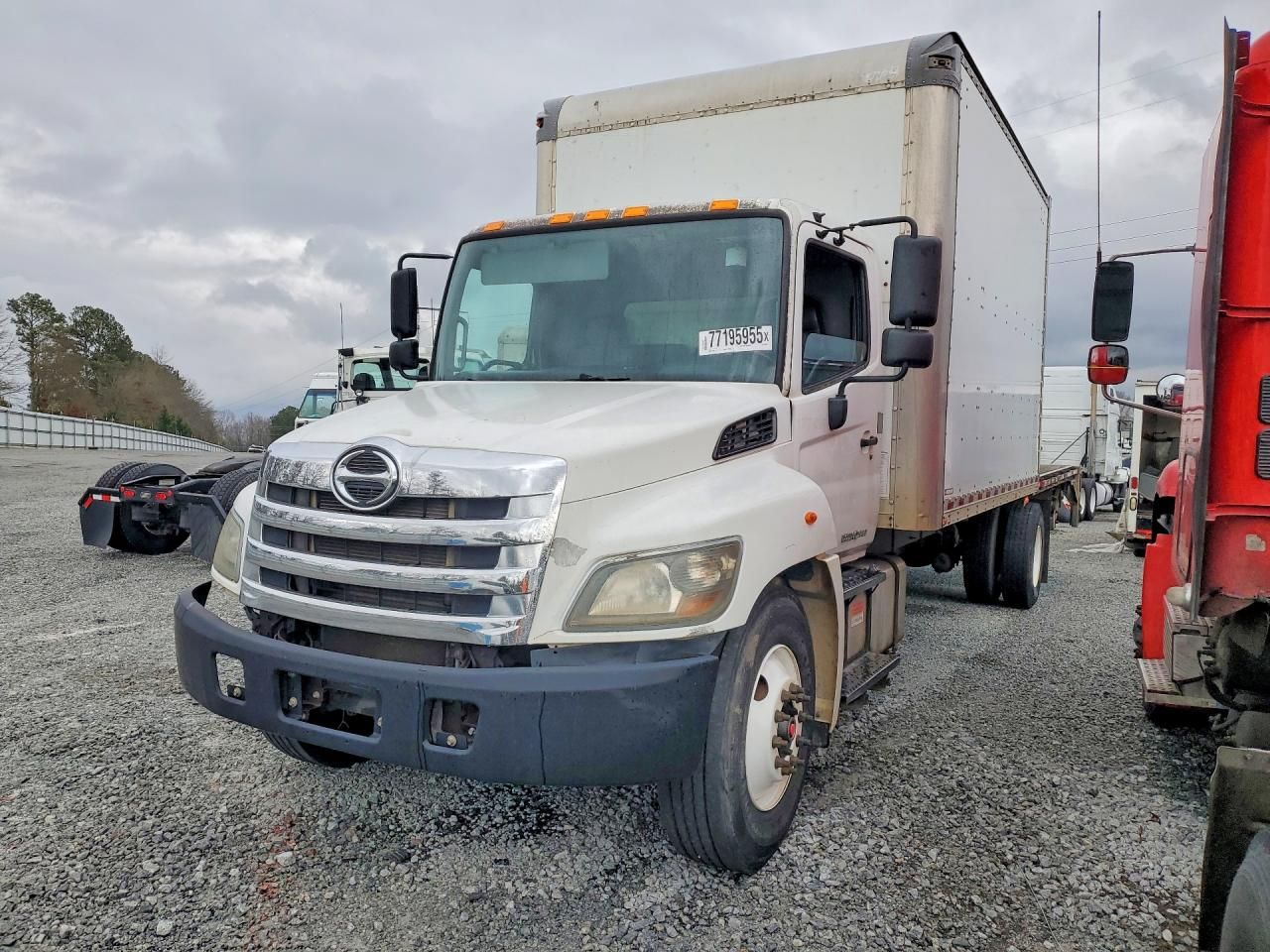 2018 Hino 258/268 BOX Truck