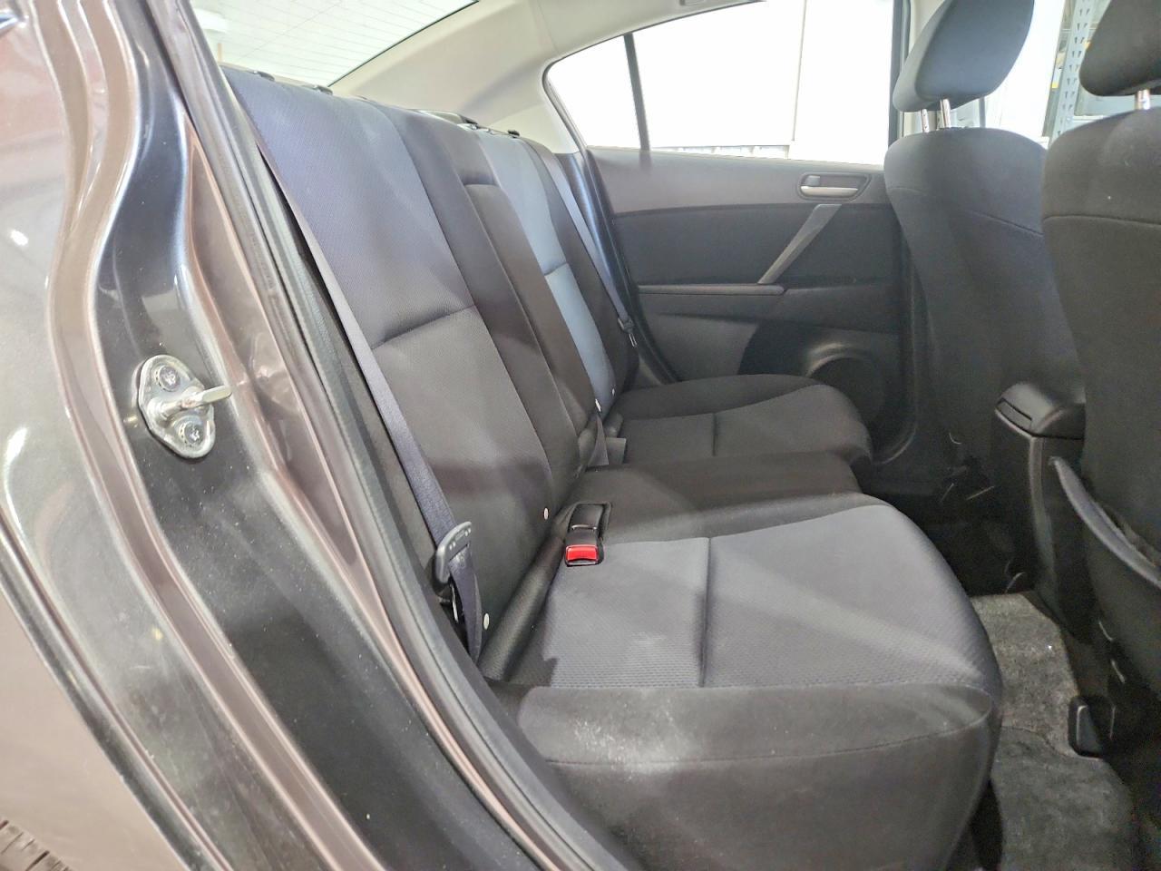 2010 Mazda 3 I