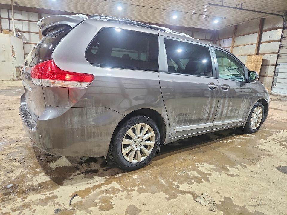 2014 Toyota Sienna xle