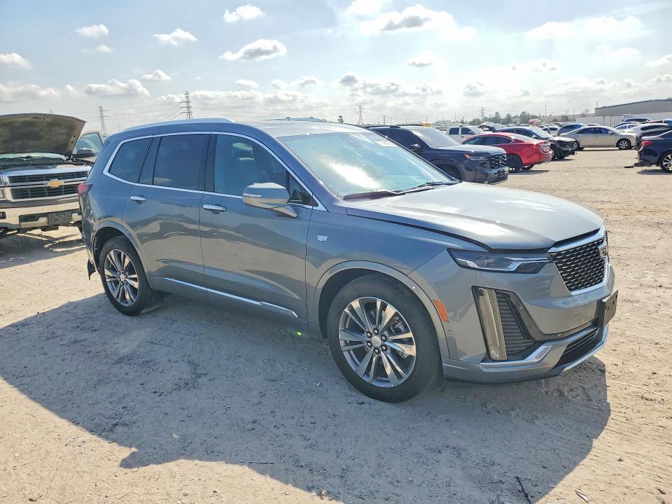 2022 Cadillac XT6 Premium Luxury