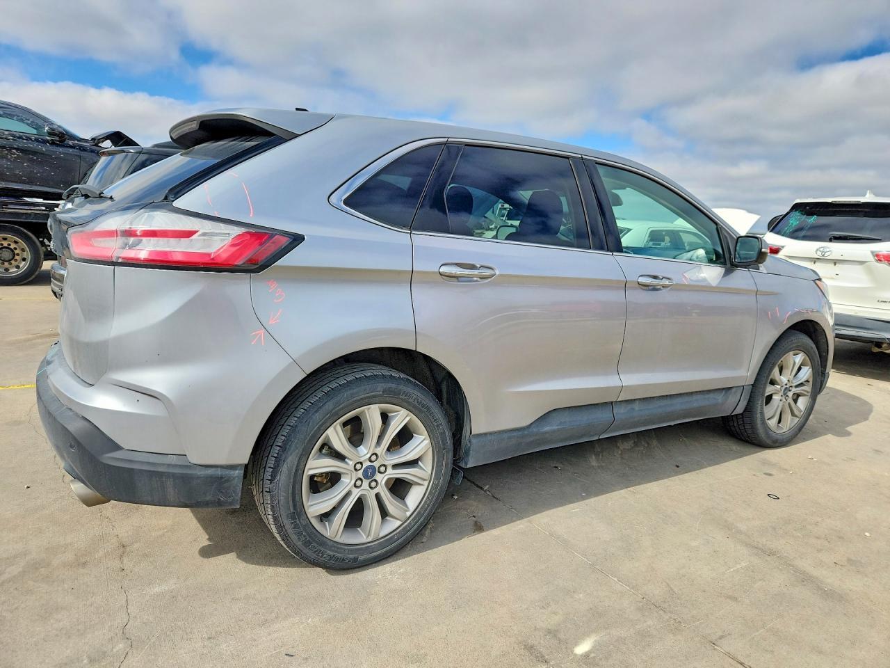 2022 Ford Edge Titanium