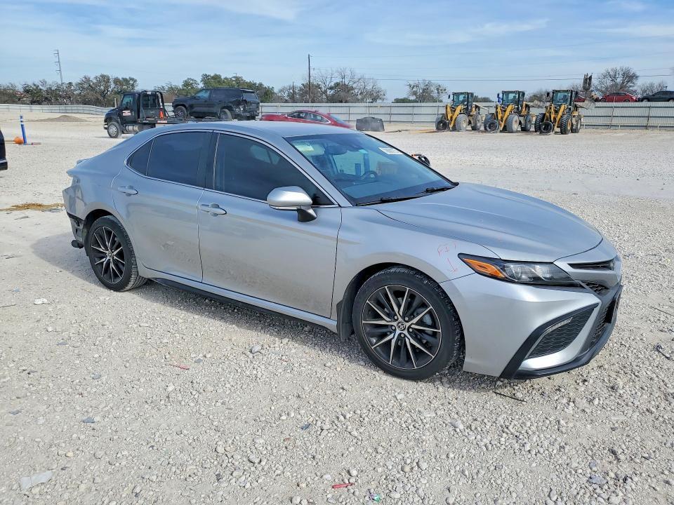 2023 Toyota Camry se