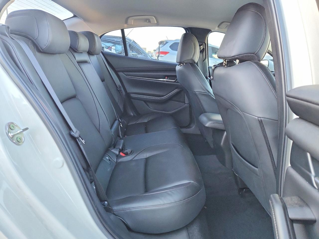 2021 Mazda 3 Select