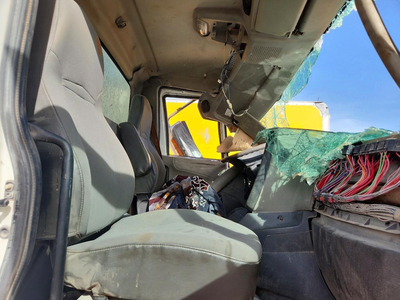 2014 International LF687 Semi Truck