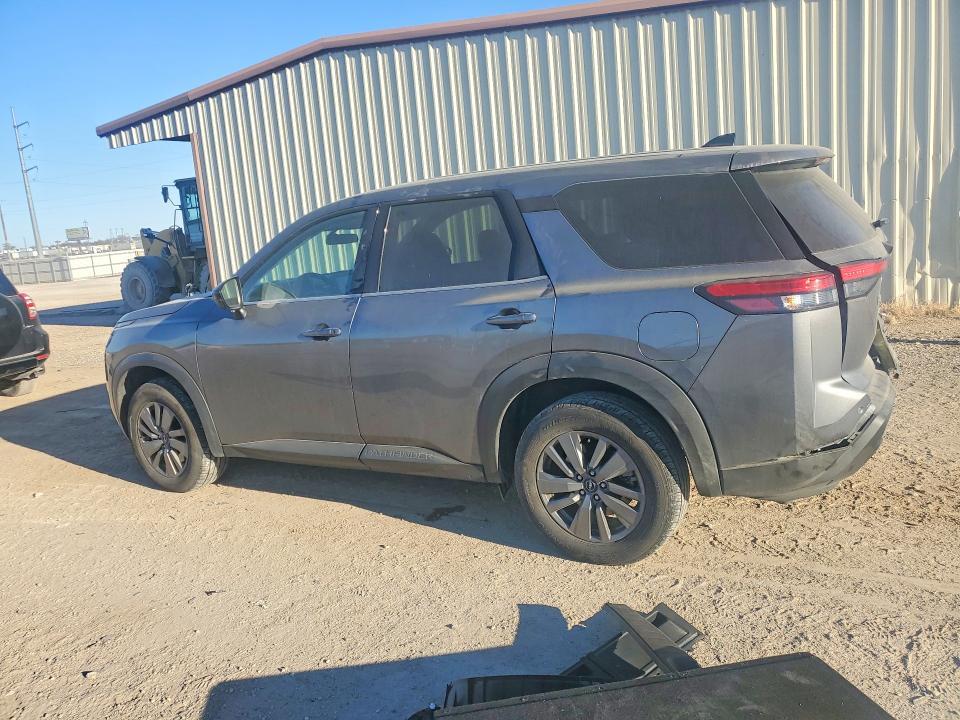 2024 Nissan Pathfinder s