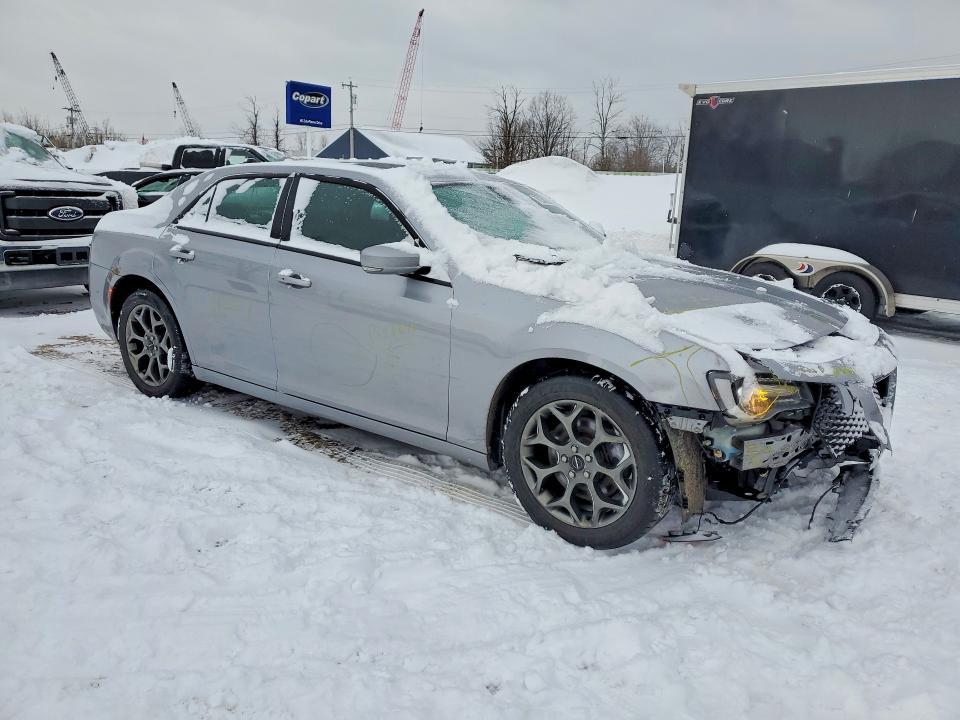 2016 Chrysler 300 s