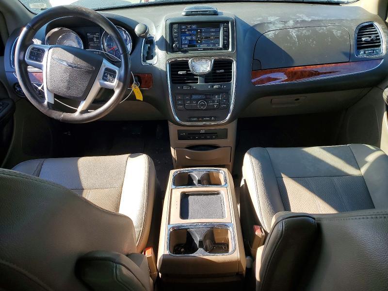 2015 Chrysler Town & Country Touring l