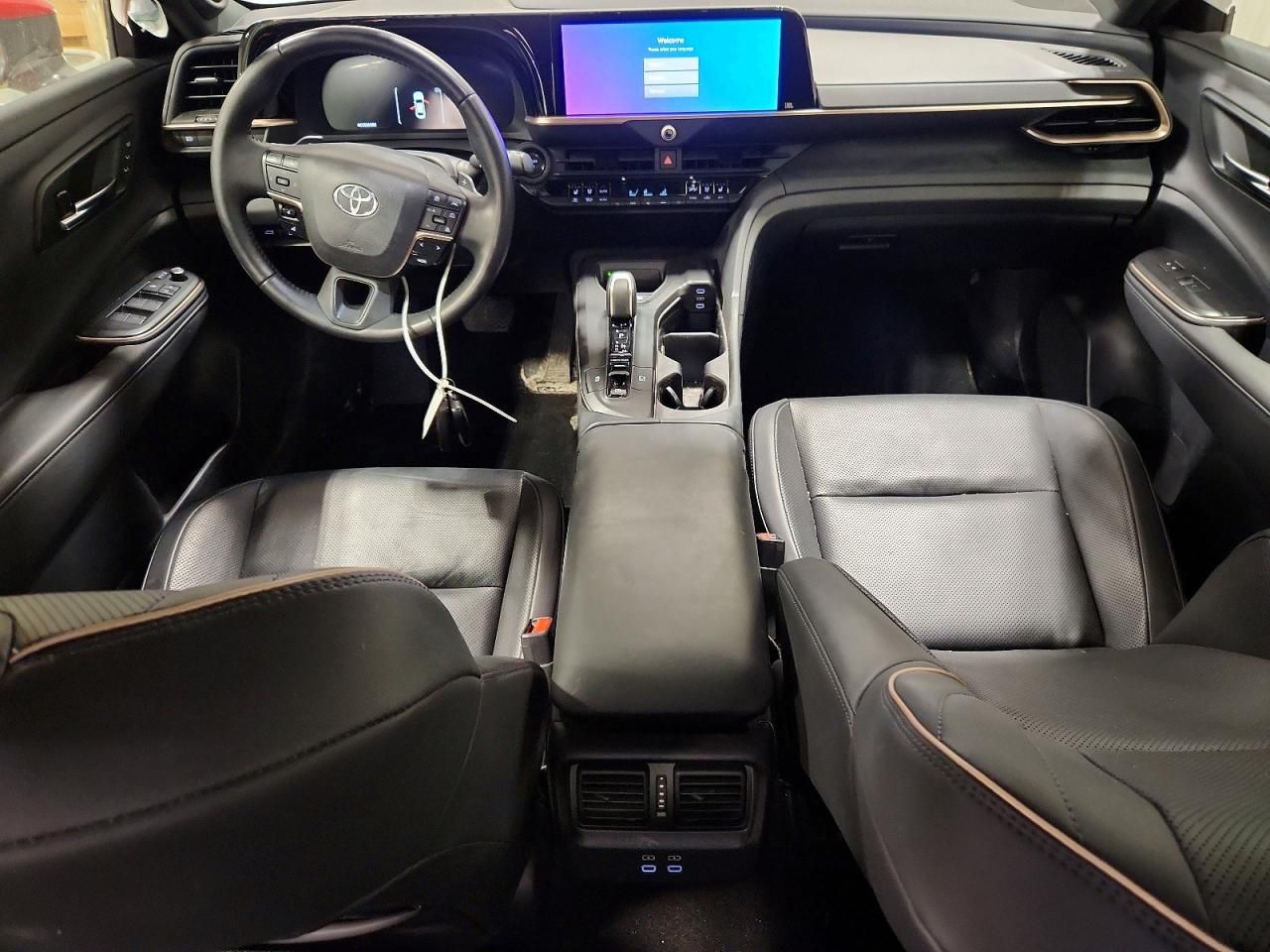 2023 Toyota Crown Platinum