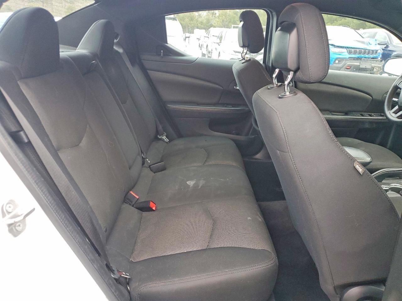 2014 Dodge Avenger se