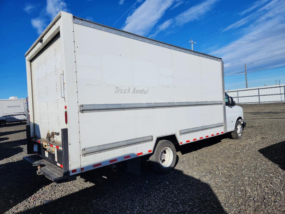 2023 GMC Savana BOX Truck