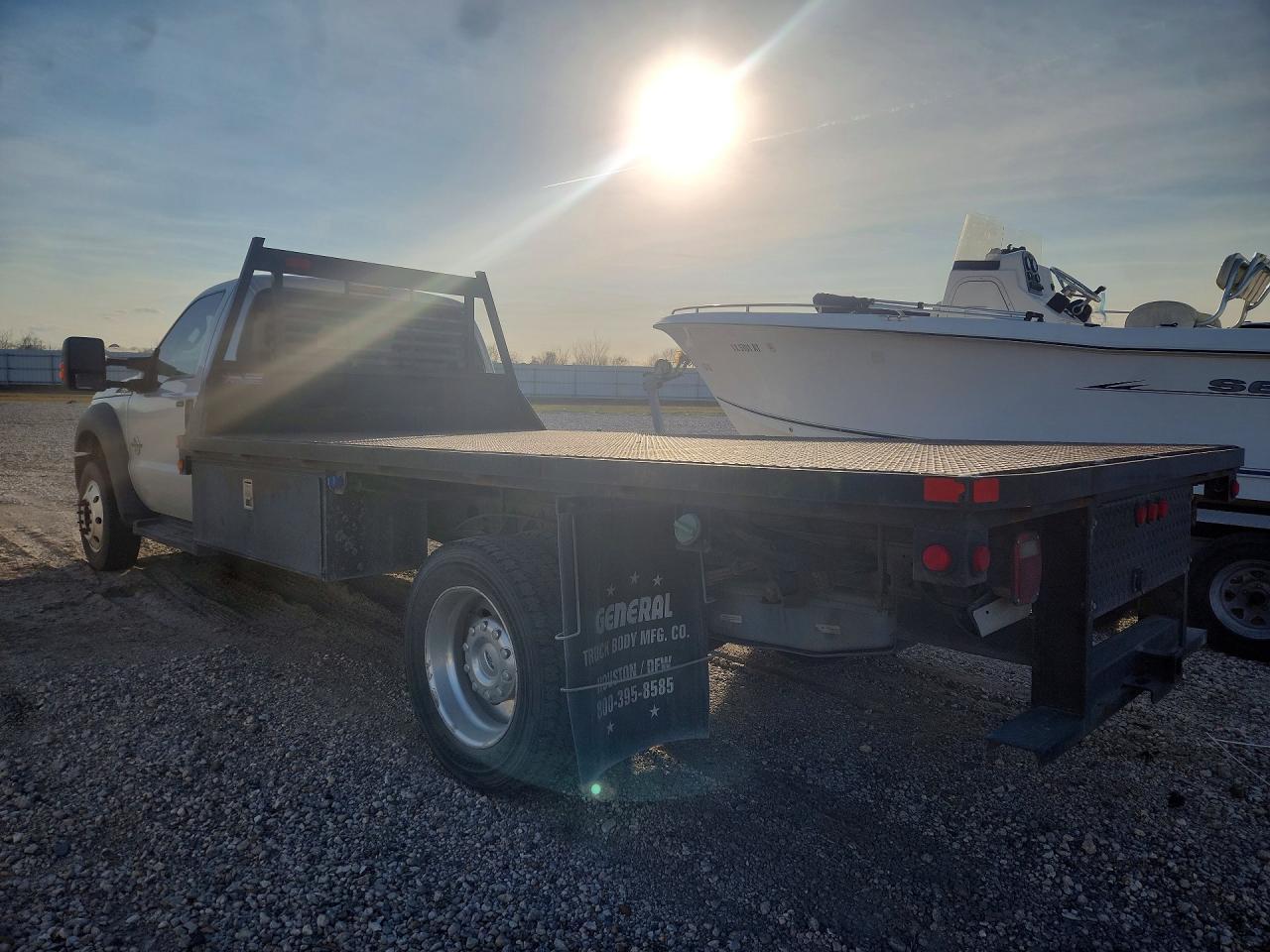 2014 Ford F450 Super Duty Flatbed Truck