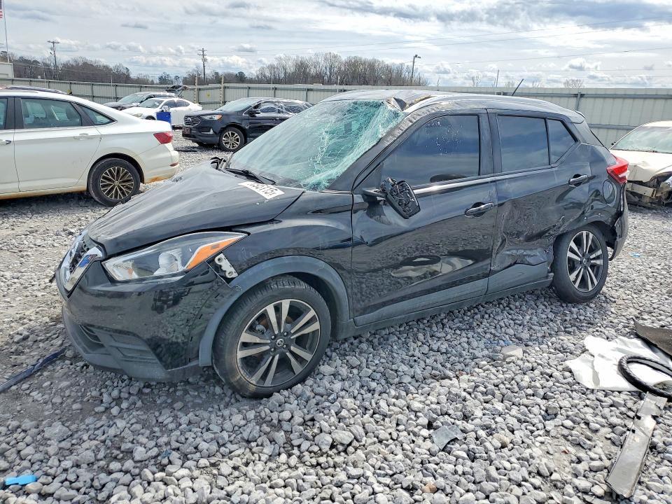 2020 Nissan Kicks sv