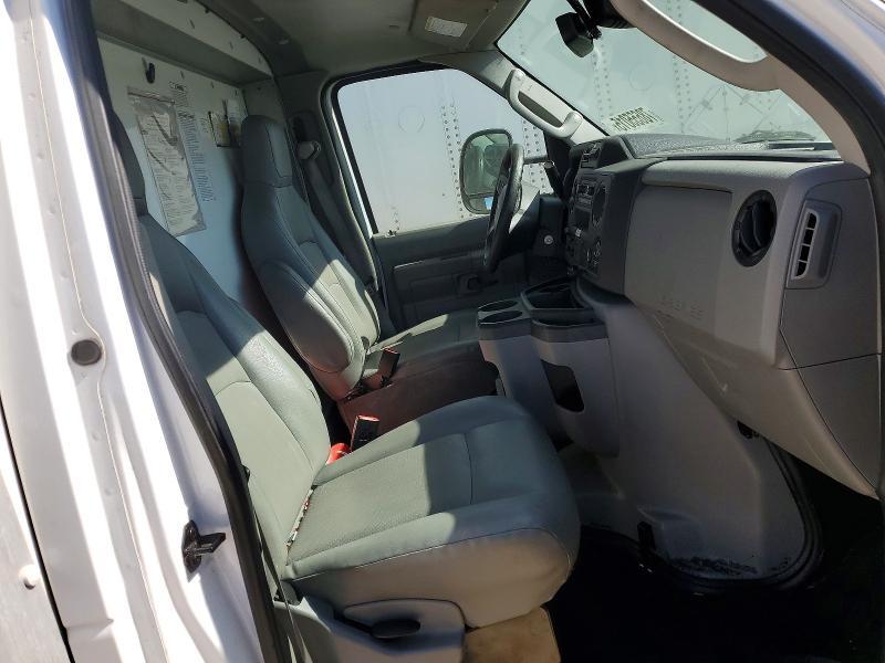 2022 Ford E350 BOX Truck