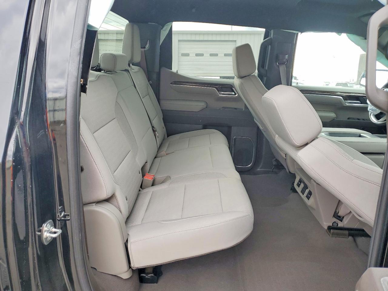 2025 GMC Sierra C1500 SLE