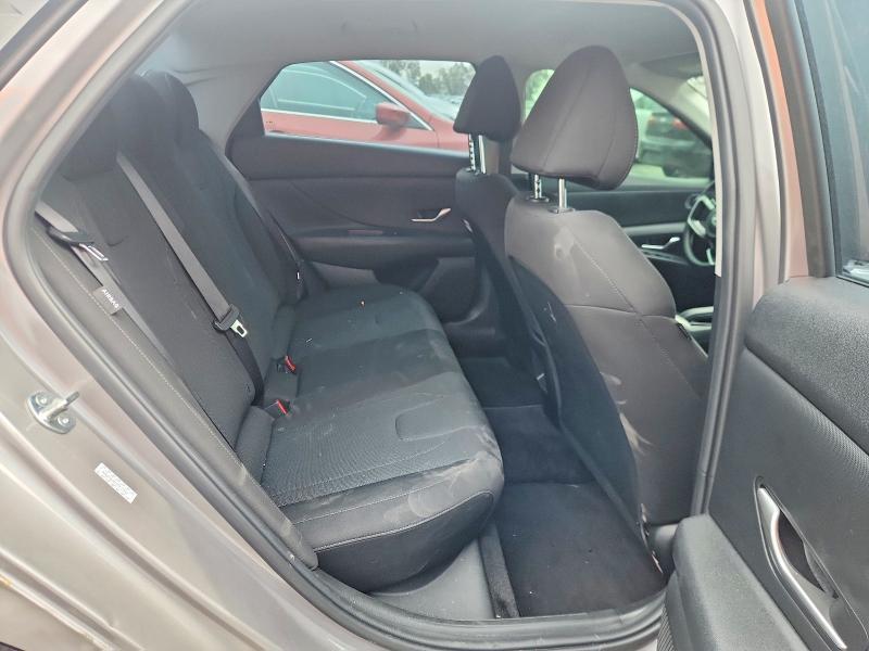 2024 Hyundai Elantra se