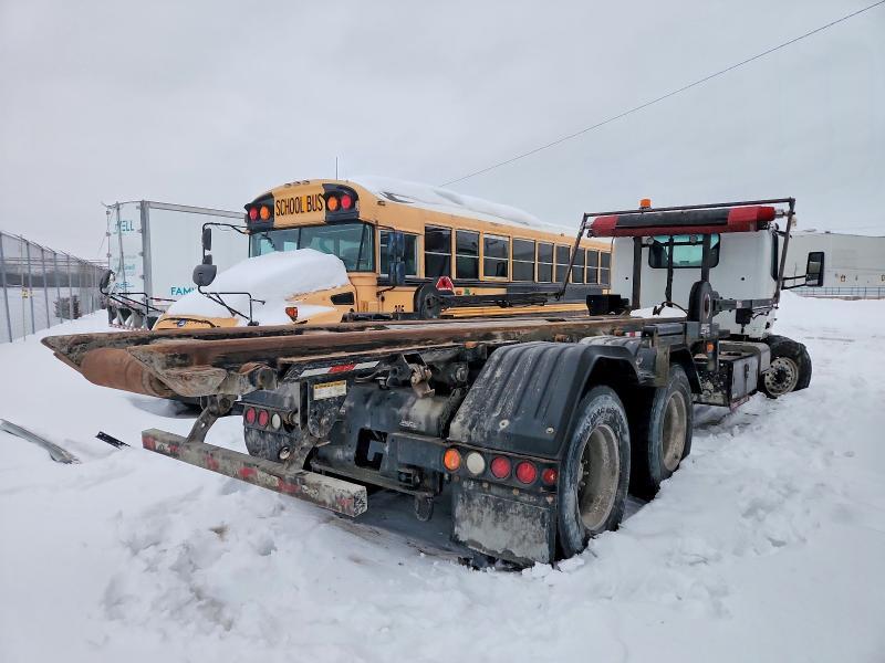 2023 Peterbilt 548 ROLL-OFF Container Truck