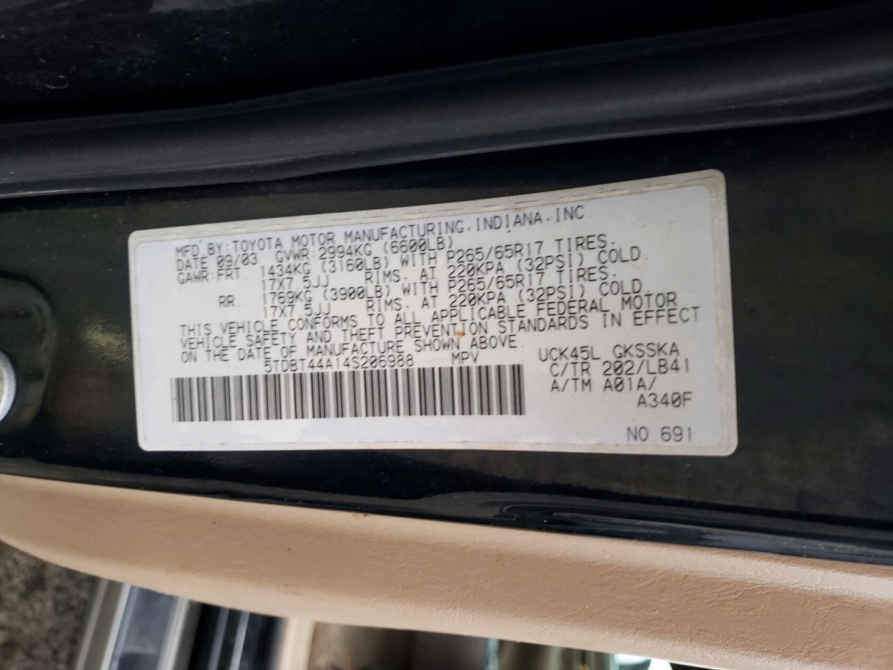2004 Toyota Sequoia SR5