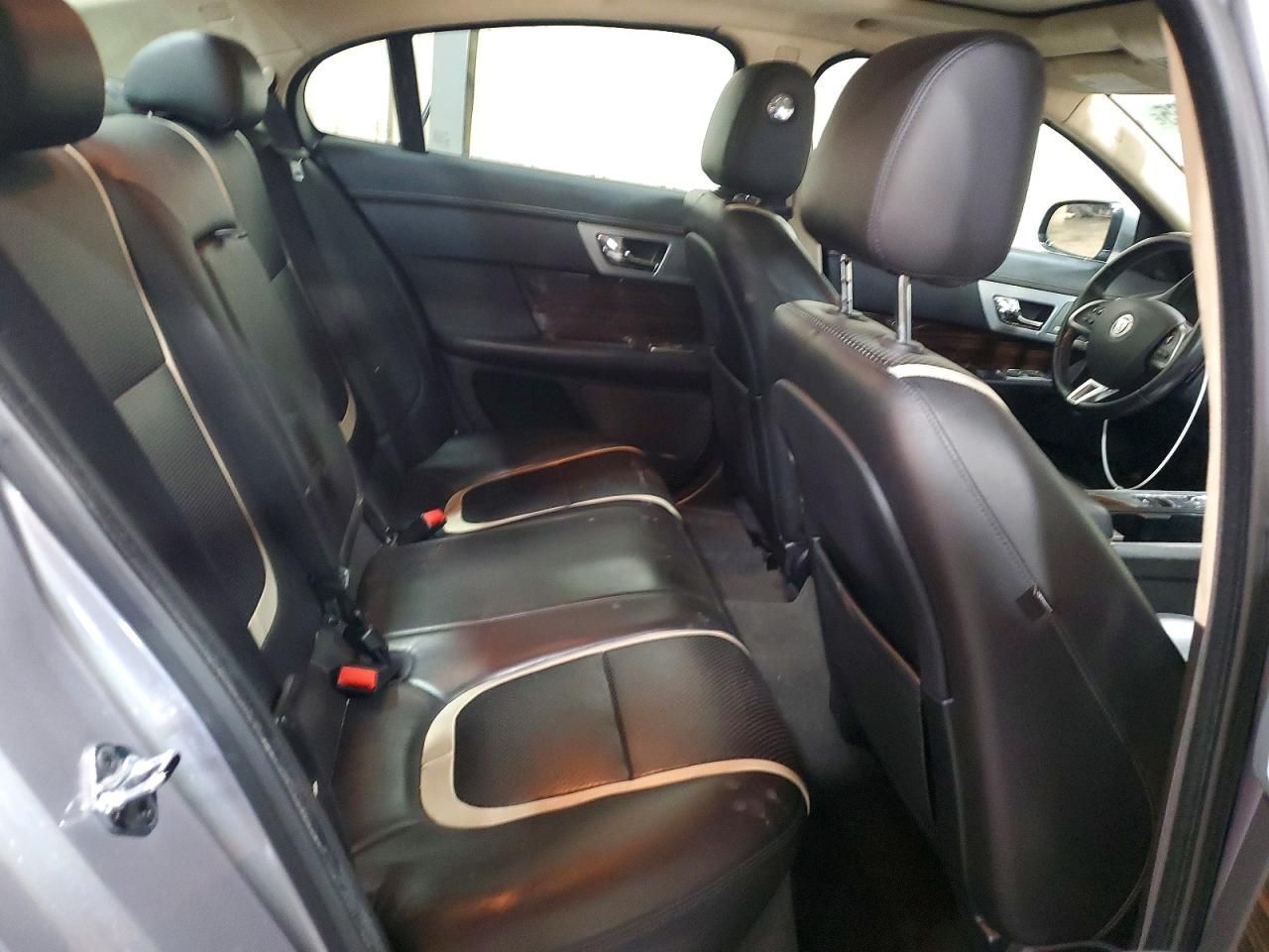 2012 Jaguar Xf Portfolio