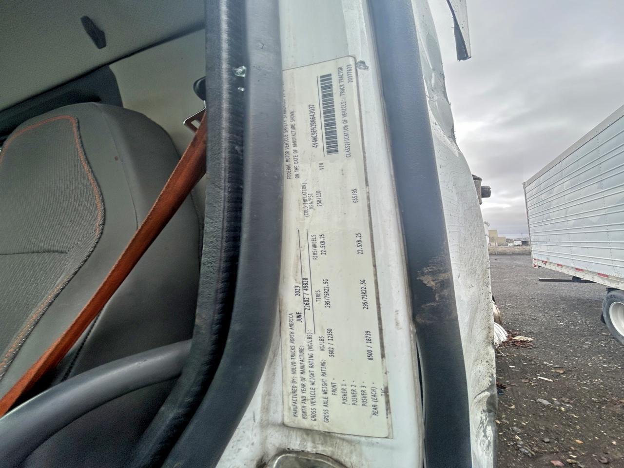 2024 Volvo VNR