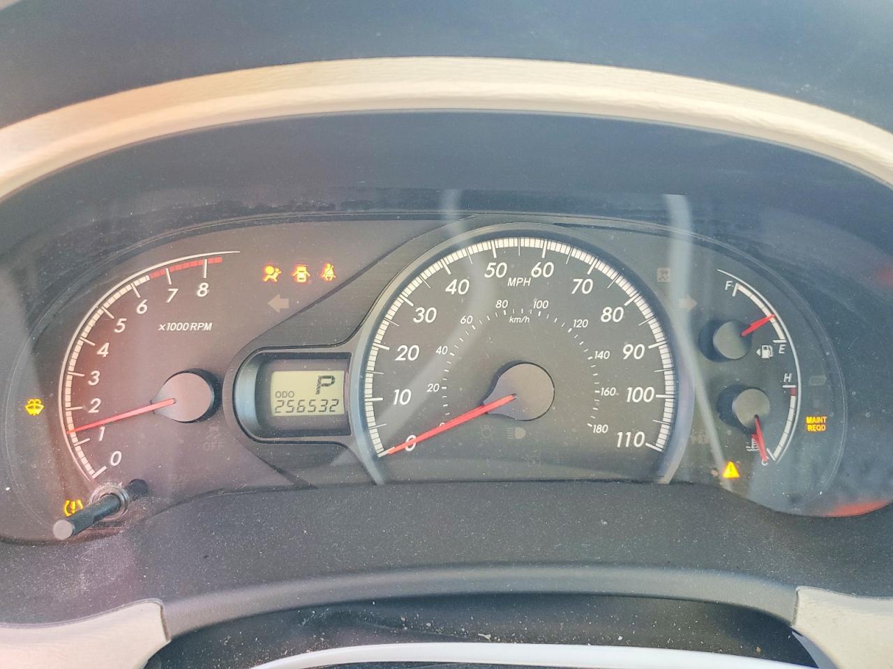 2011 Toyota Sienna le 8-passenger