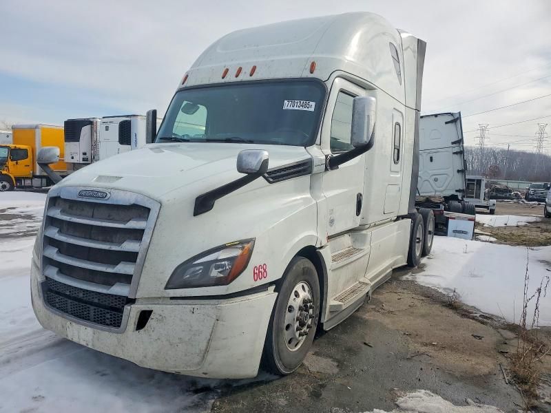 2019 Freightliner Cascadia 126