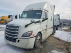 2019 Freightliner Cascadia 126