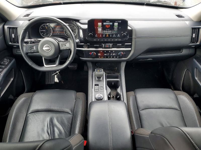 2022 Nissan Pathfinder sl