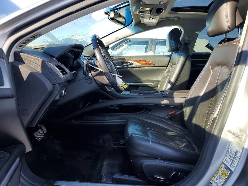 2013 Lincoln Townhouse MKZ