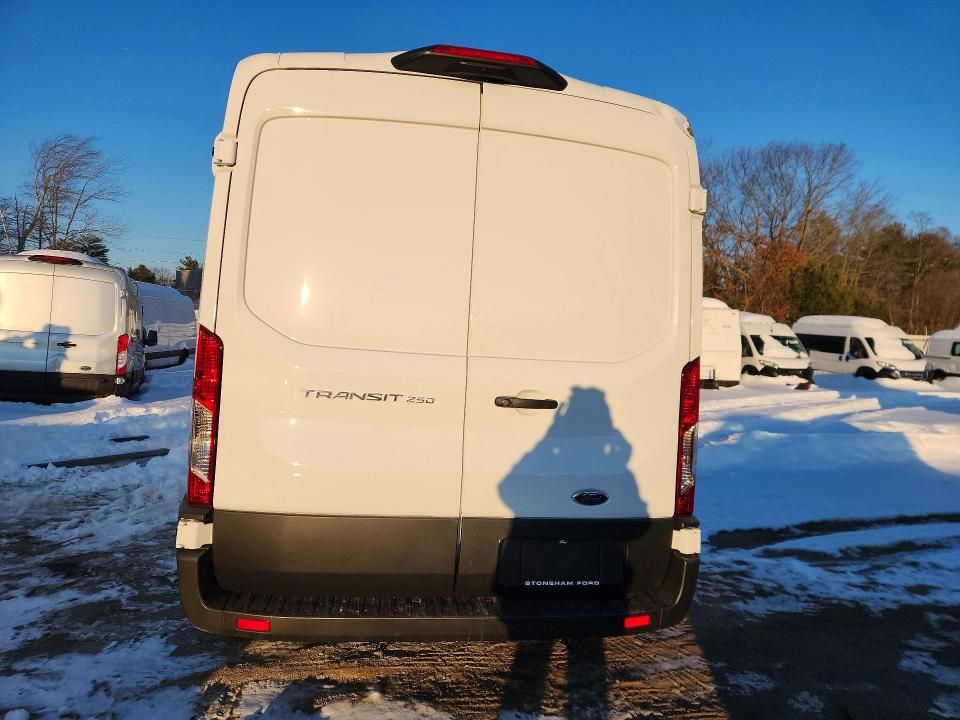 2025 Ford Transit T-250