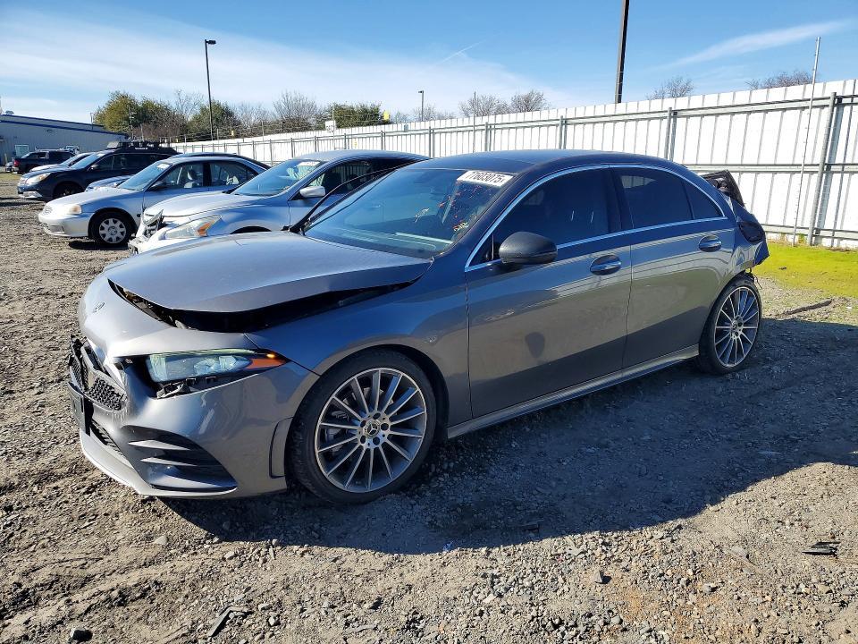 2021 Mercedes-Benz A 220