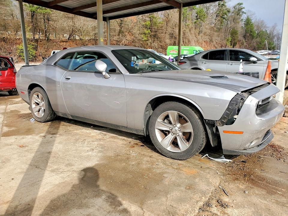 2016 Dodge Challenger sxt