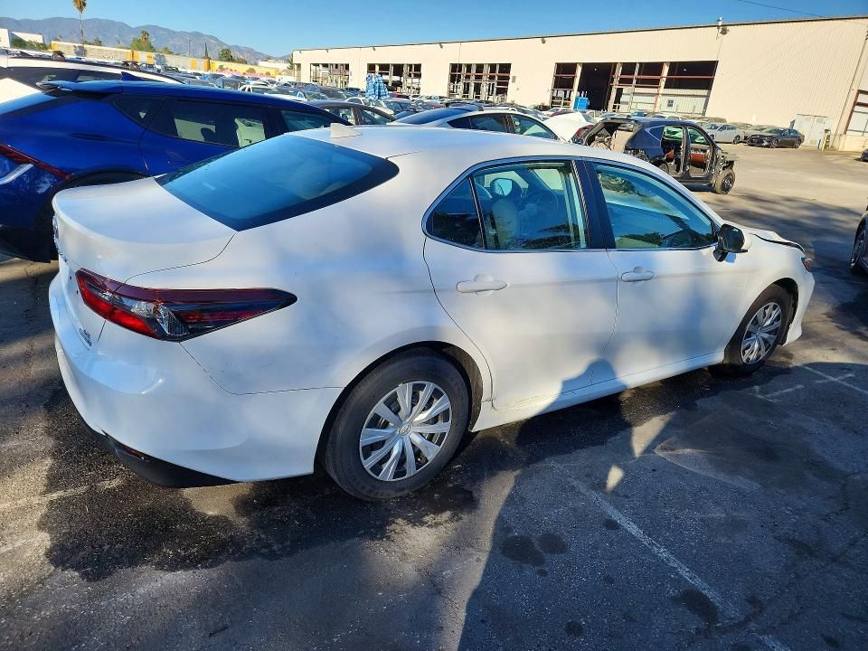 2022 Toyota Camry le