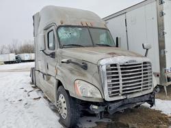 Salvage trucks for sale at Elgin, IL auction: 2016 Freigliner 2016 Freightliner Cascadia 1-Semi Truck