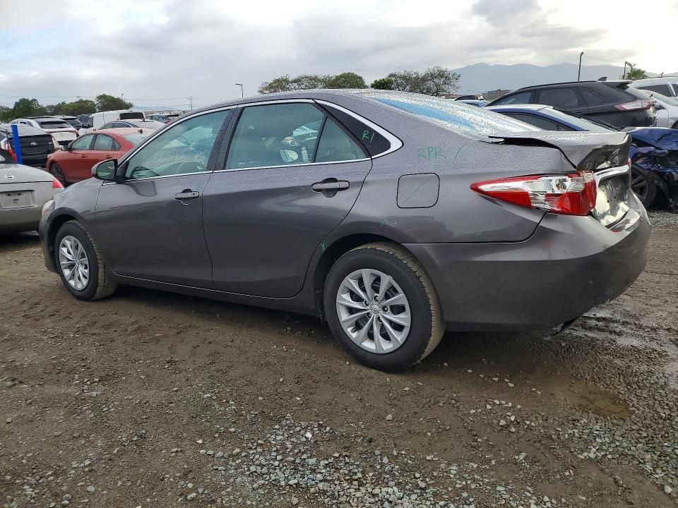 2016 Toyota Camry le