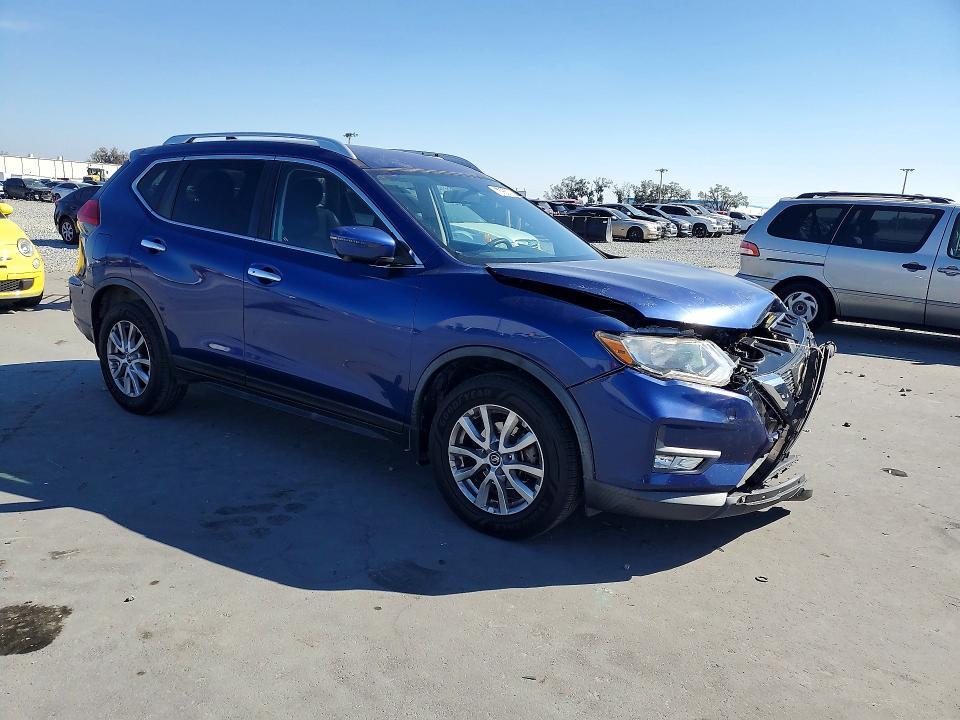2017 Nissan Rogue sv
