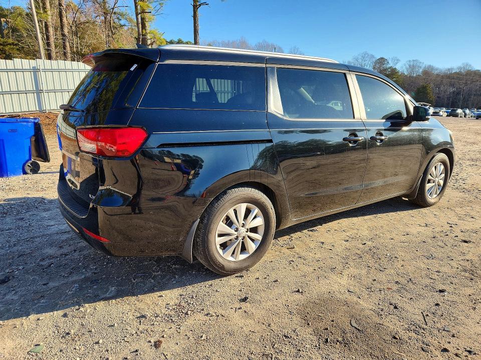 2018 KIA Sedona lx