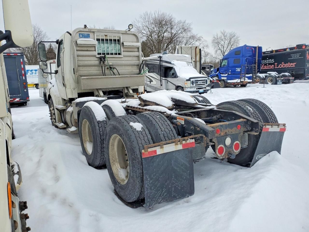 2017 Freightliner Business Class M2 Semi Truck