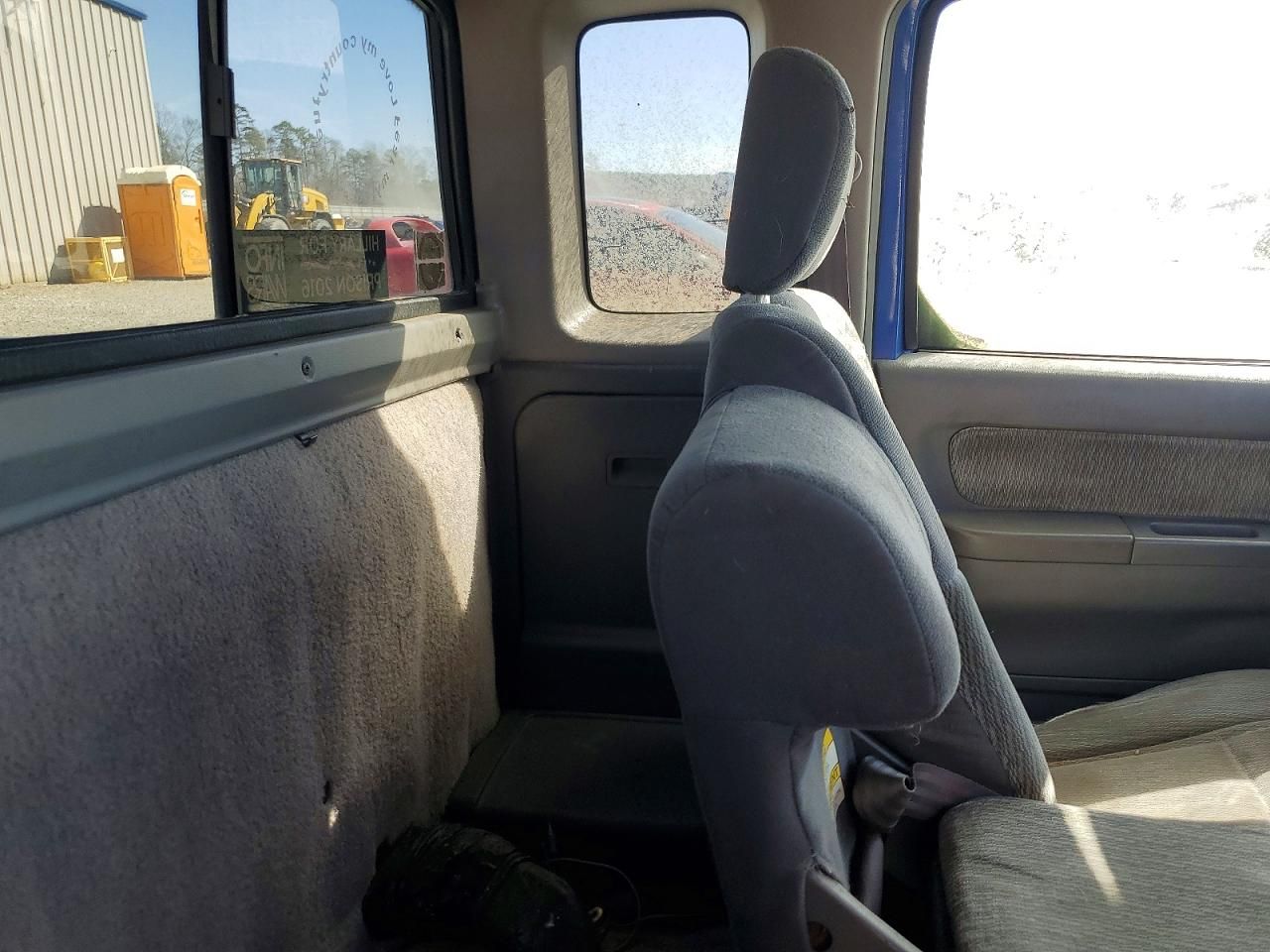 1999 Nissan Frontier King Cab XE