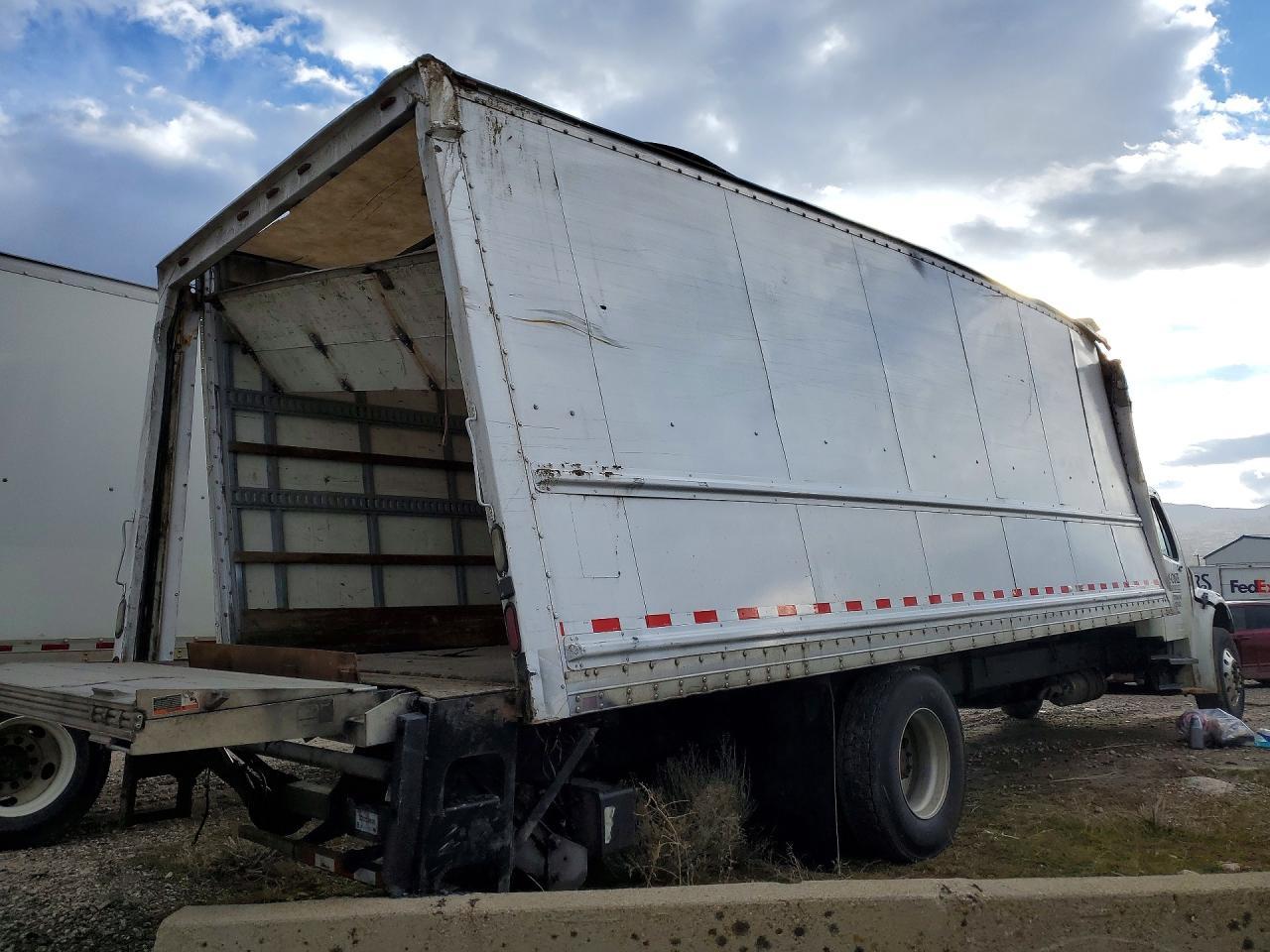 2019 Freightliner M2 106 MED-Semi Truck