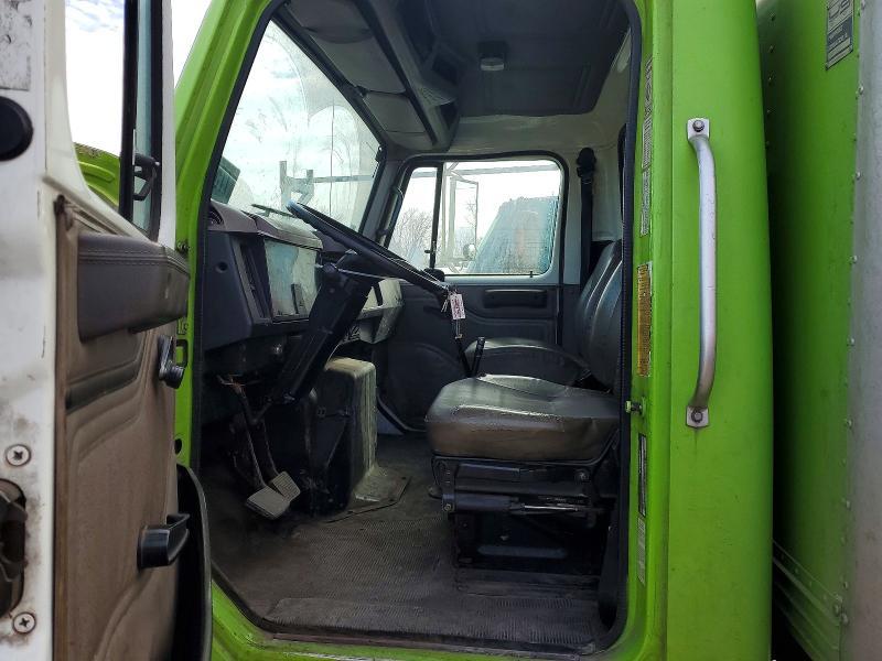 1999 International 4700 BOX Truck
