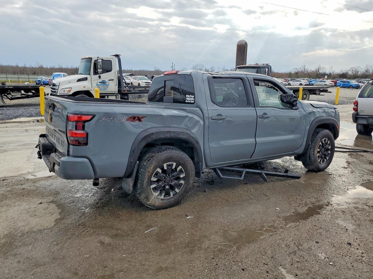 2023 Nissan Frontier PRO-4X