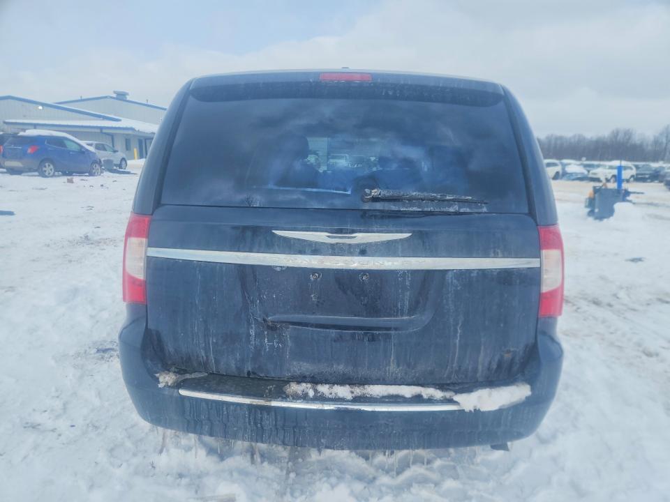 2014 Chrysler Town & Country Touring