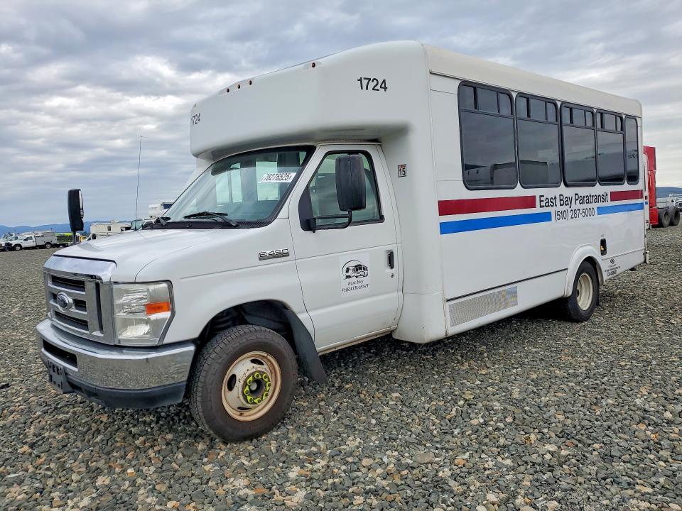 2017 Ford E450 Shuttle bus